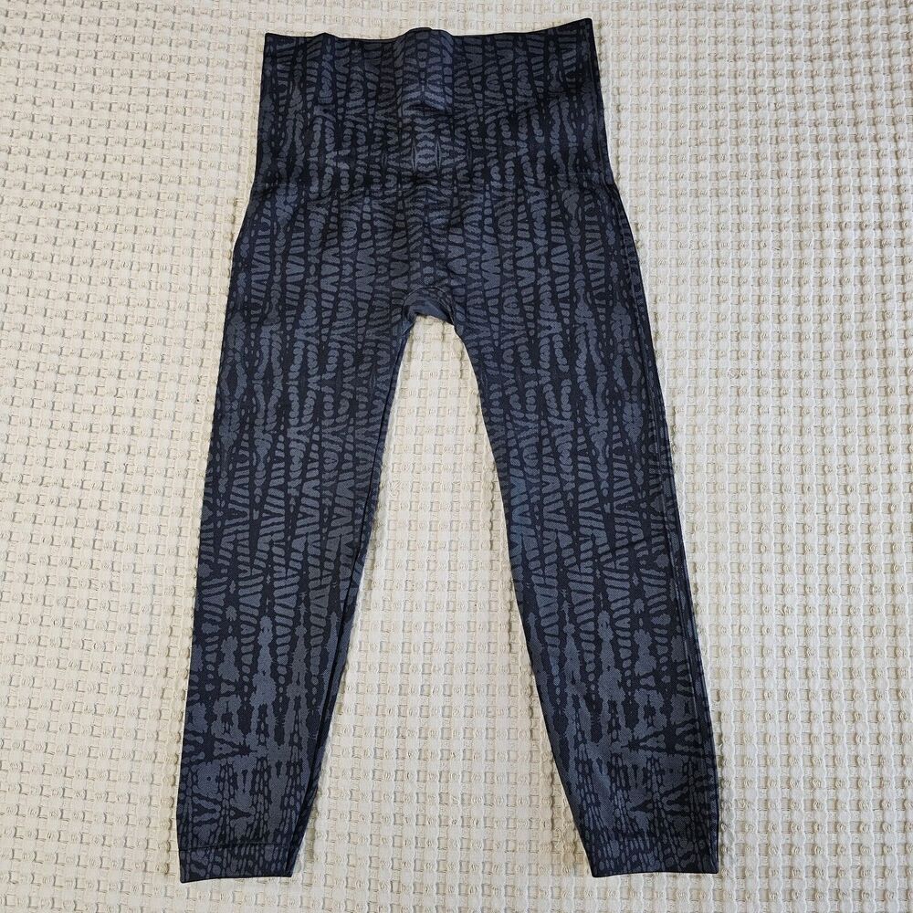 SPANX‎ Look At Me Now Seamless Cropped Leggings Black Geo Women's Size 1X